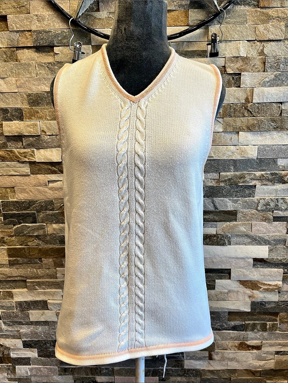 Hanna Andersson Cable Knit Tank in White & Pink Like New